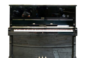 ĐÀN PIANO CƠ YAMAHA U2C POLISHED EBONY