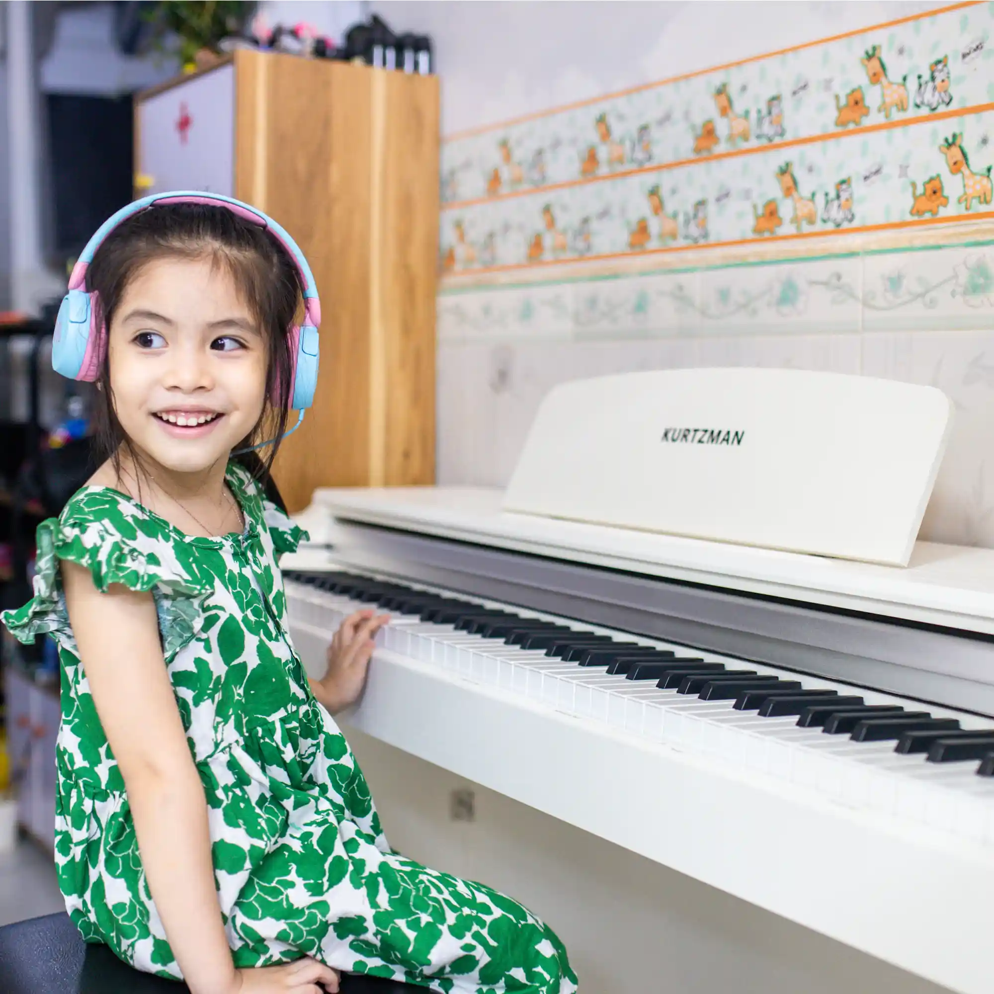 đàn piano điện kurtzman ks1
