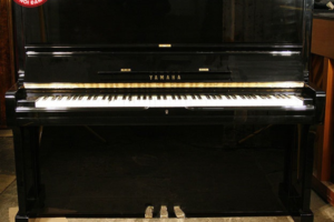 Khám phá vẻ đẹp của cây đàn piano Yamaha U2F chính hãng!