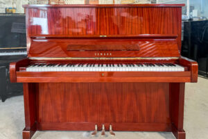 ĐÀN PIANO CƠ YAMAHA U2C WALNUT AMERICA POLISHED