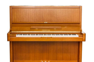 ĐÀN PIANO CƠ YAMAHA U7H SATIN WALNUT