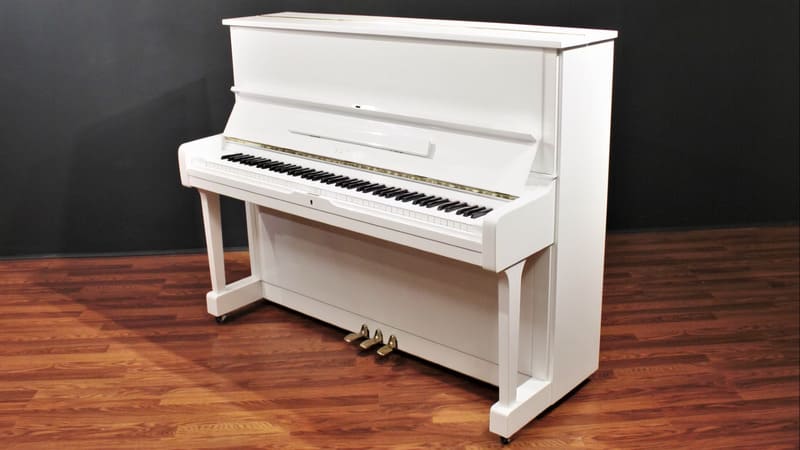 đàn piano màu trắng 1