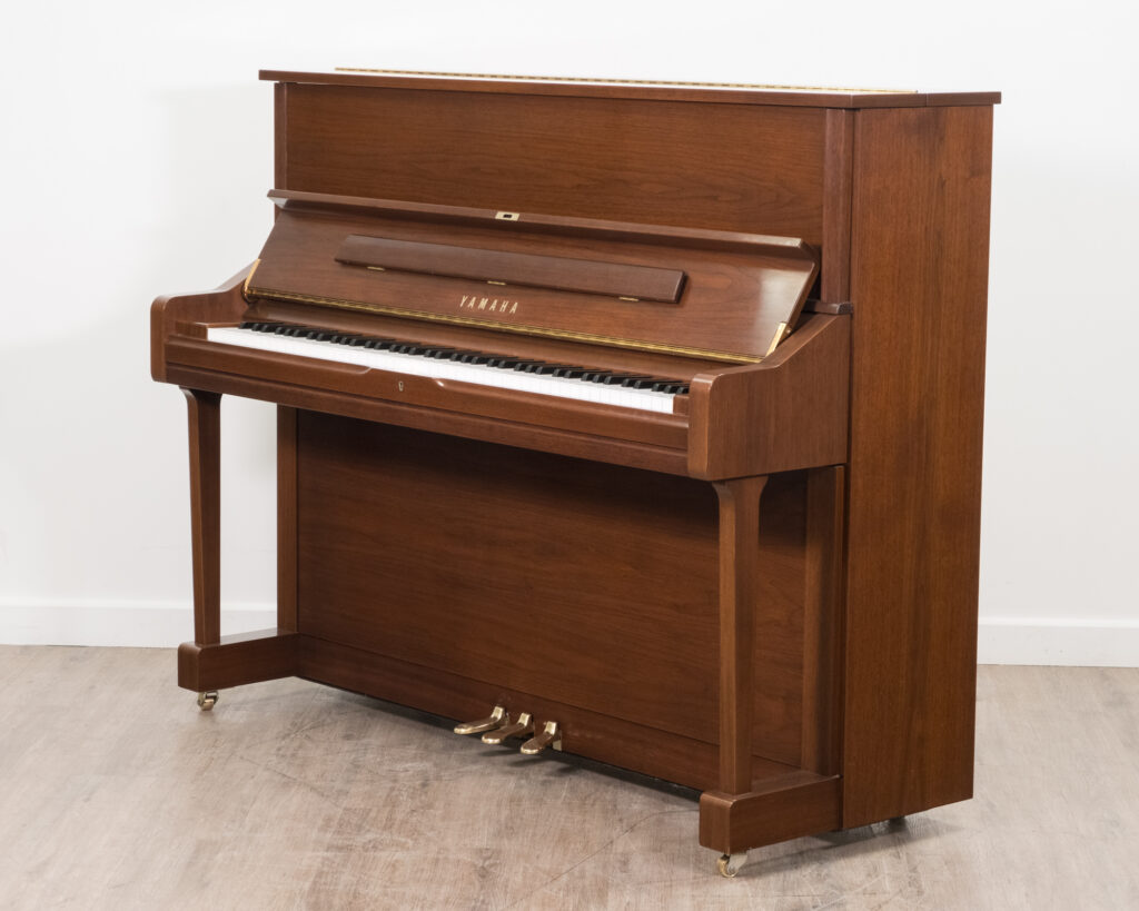 Thiết Kế Yamaha U1G Walnut