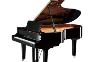 GRAND PIANO YAMAHA C3