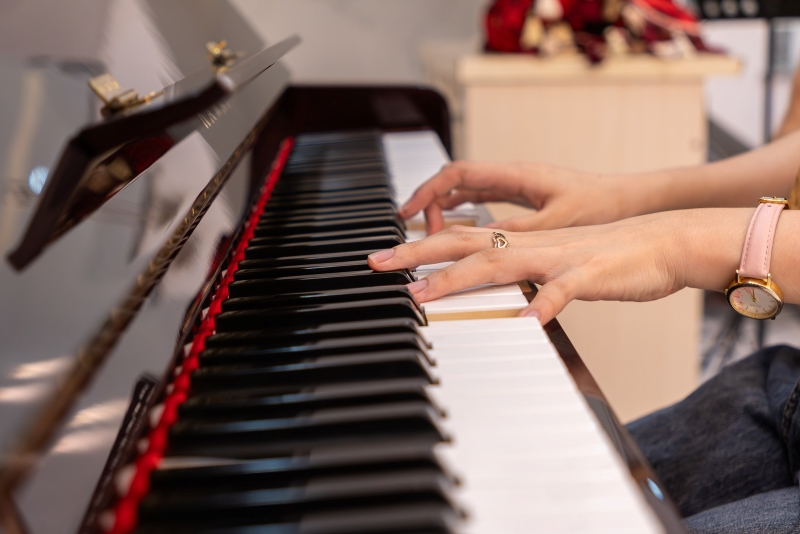 Bàn giao piano cơ Kawai BL61 Mahogany tại Quận 8