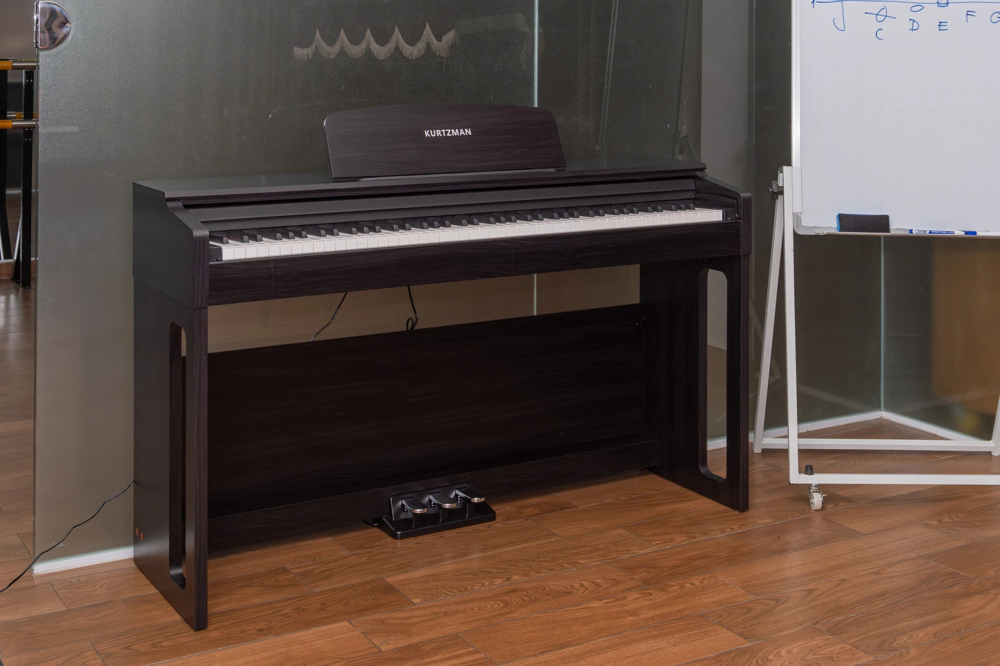 Piano điện Kurtzman KS1 - Bàn giao Quận 7