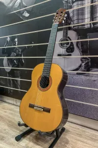 mặt nghiêng đàn đàn guitar classic cuenca 70r_minhphungmusic