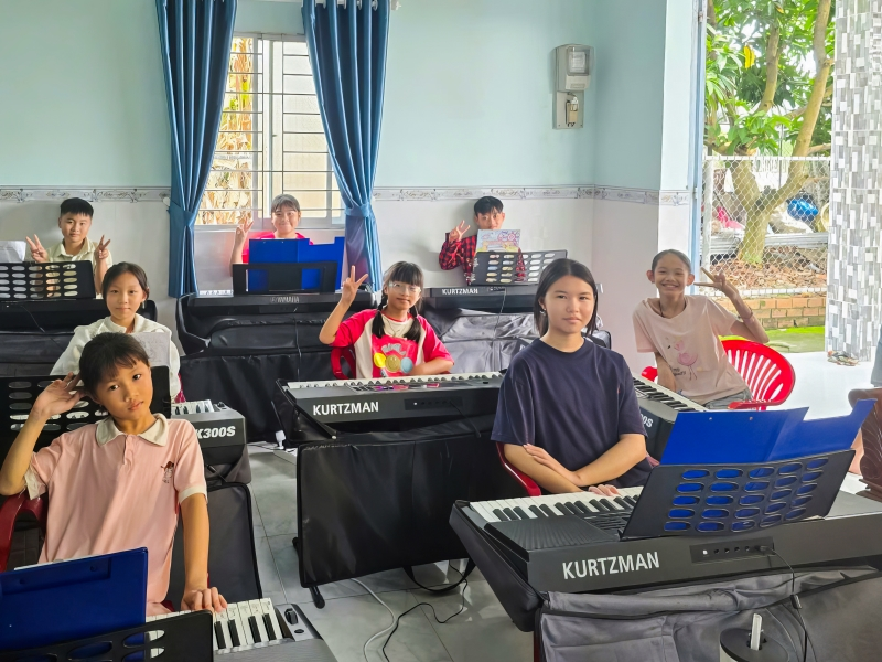 Vì sao các lớp nhạc trên toàn quốc chọn đàn Kurtzman 3