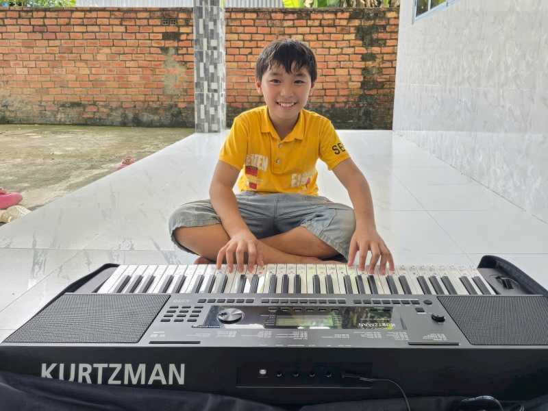 Vì sao các lớp nhạc trên toàn quốc chọn đàn Kurtzman 6