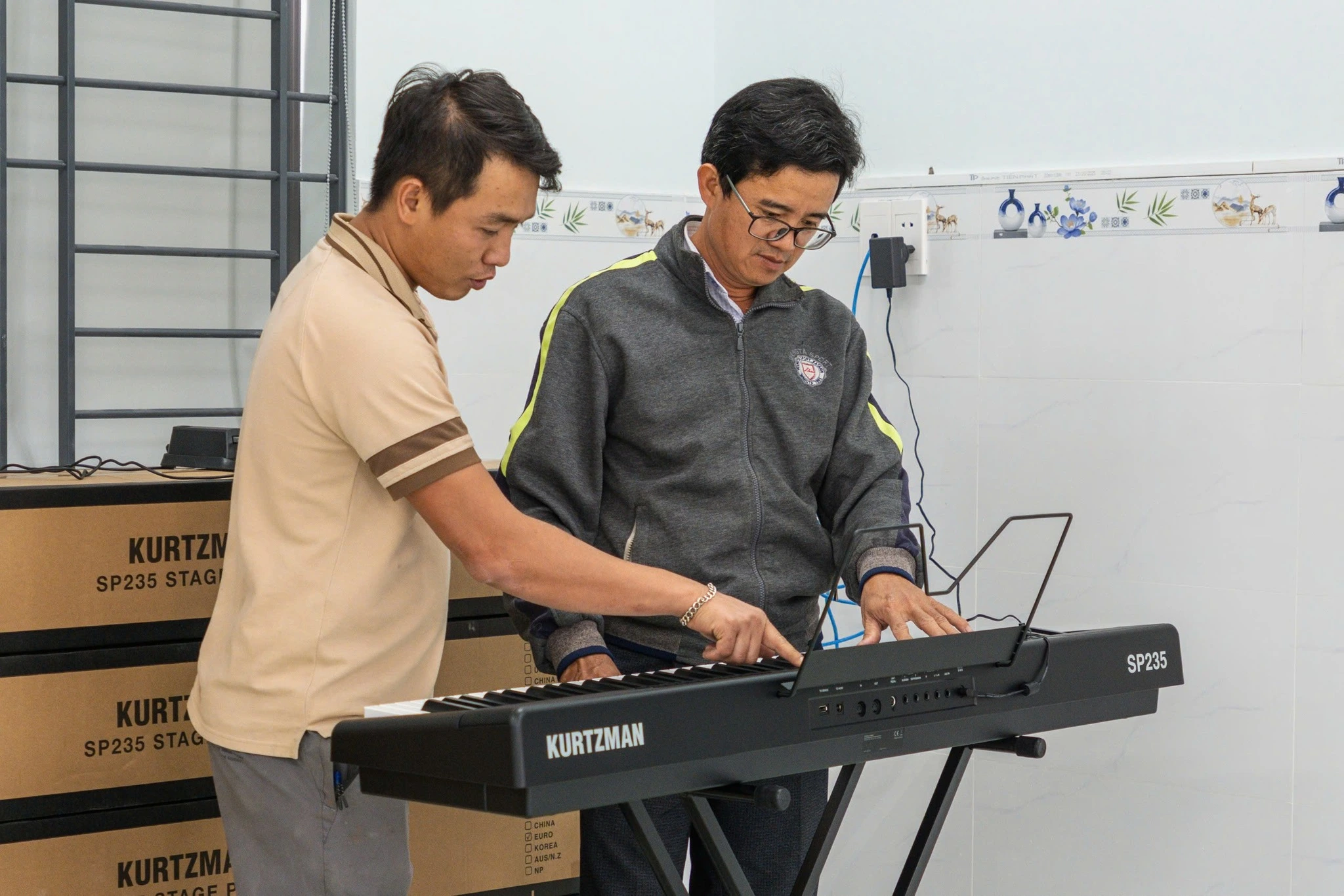 Minh Phụng Music bàn giao Kurtzman SP235 cho trường học 5