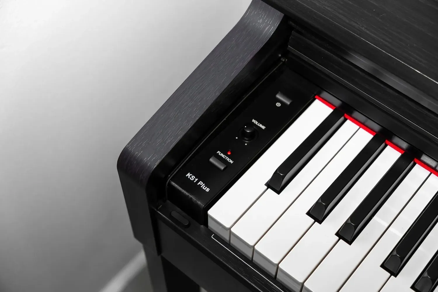 Bàn giao Yamaha U2H và Kurtzman KS1 Plus cho lớp nhạc Pamper Me 5