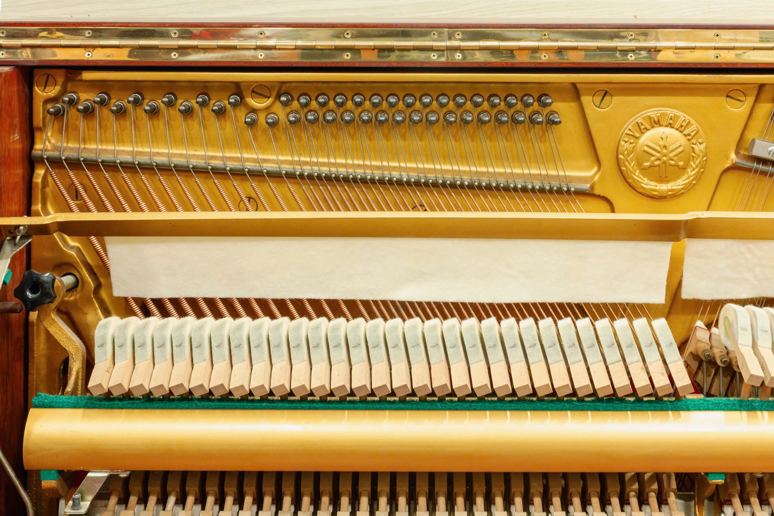 Bàn giao piano cơ Yamaha W104 về Tân Bình - 7