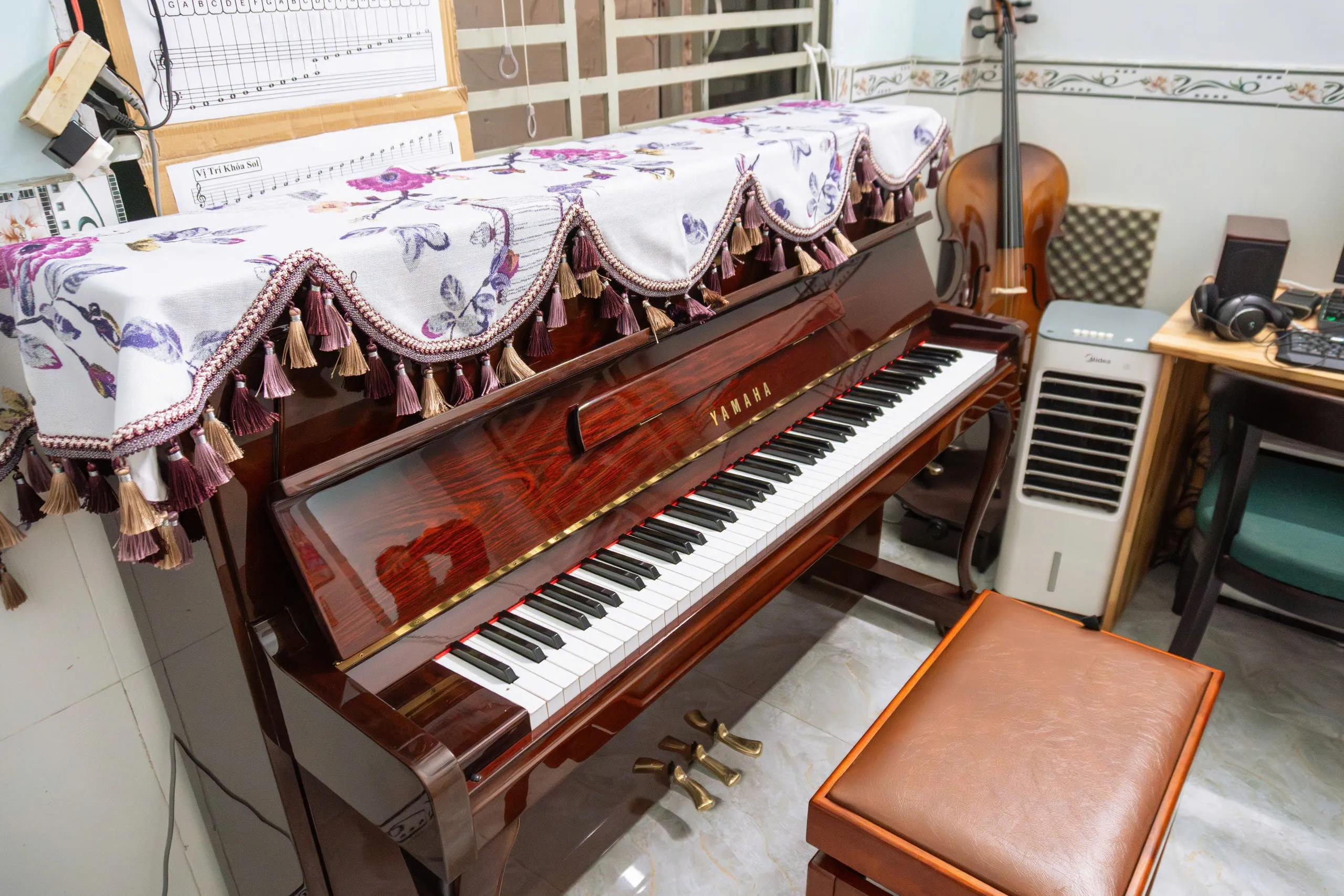 Bàn giao piano cơ Yamaha W116SC về Quận 12 - 4