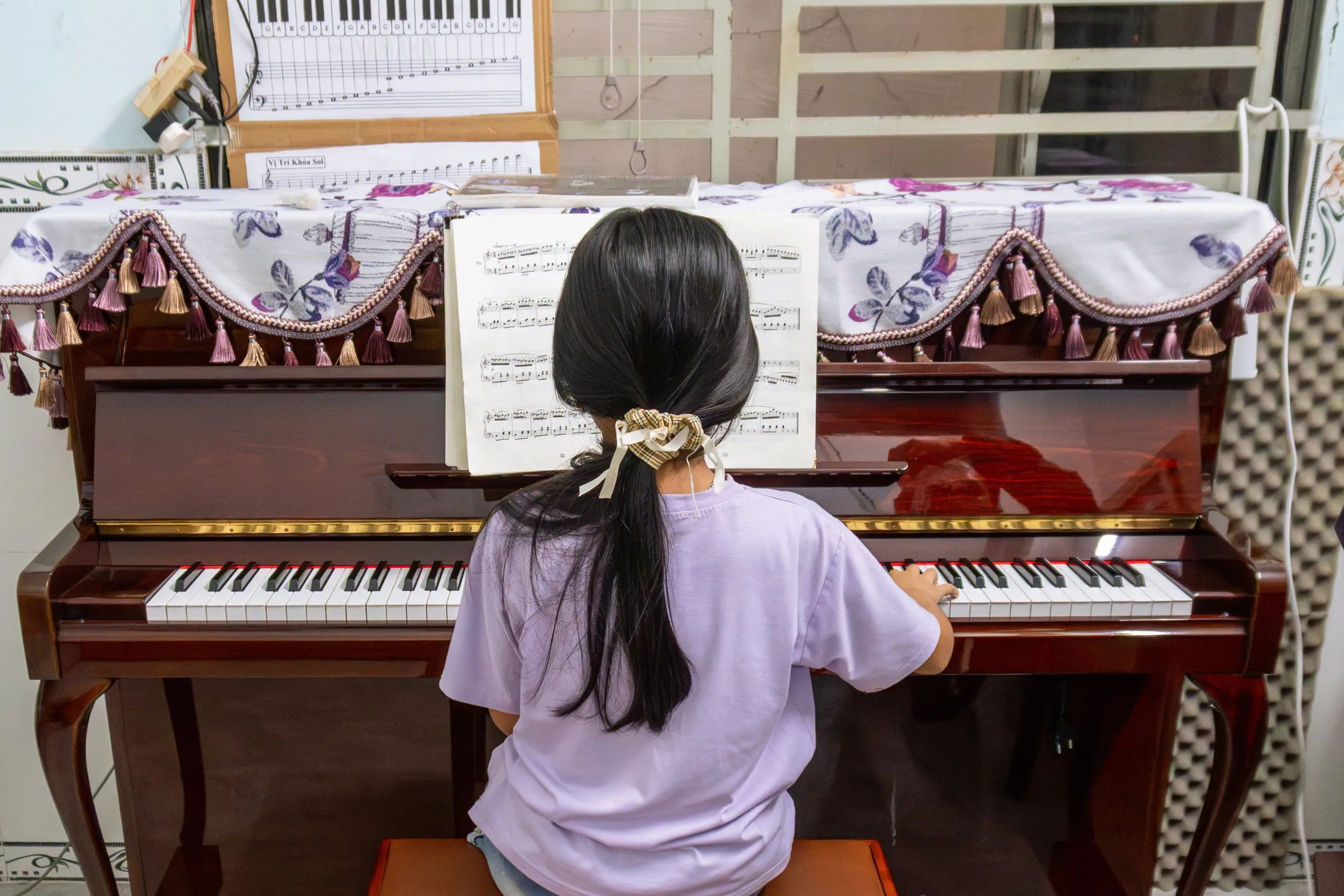 Bàn giao piano cơ Yamaha W116SC về Quận 12 - 6