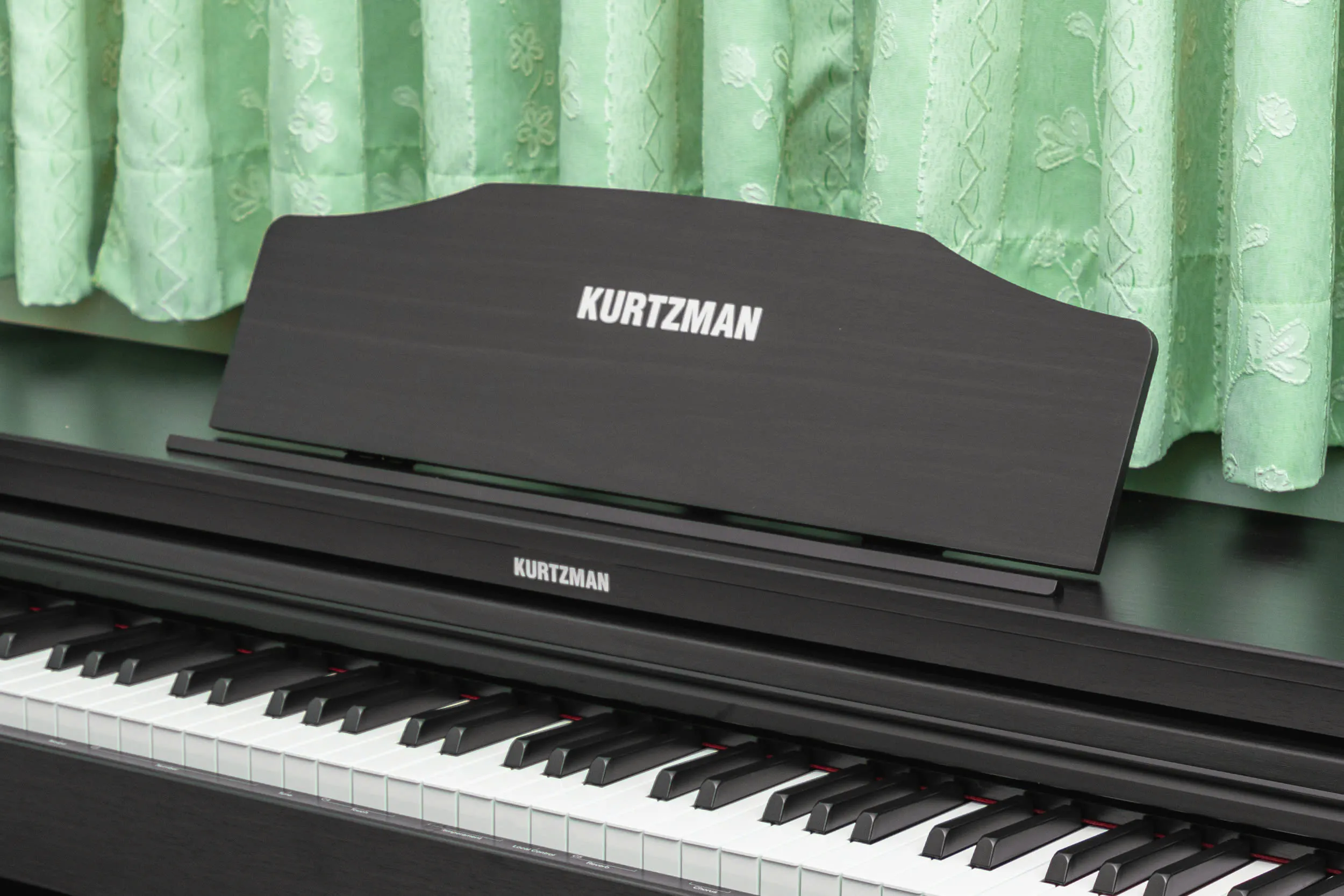 Bàn giao piano điện Kurtzman KS7S về Phú Nhuận - 4