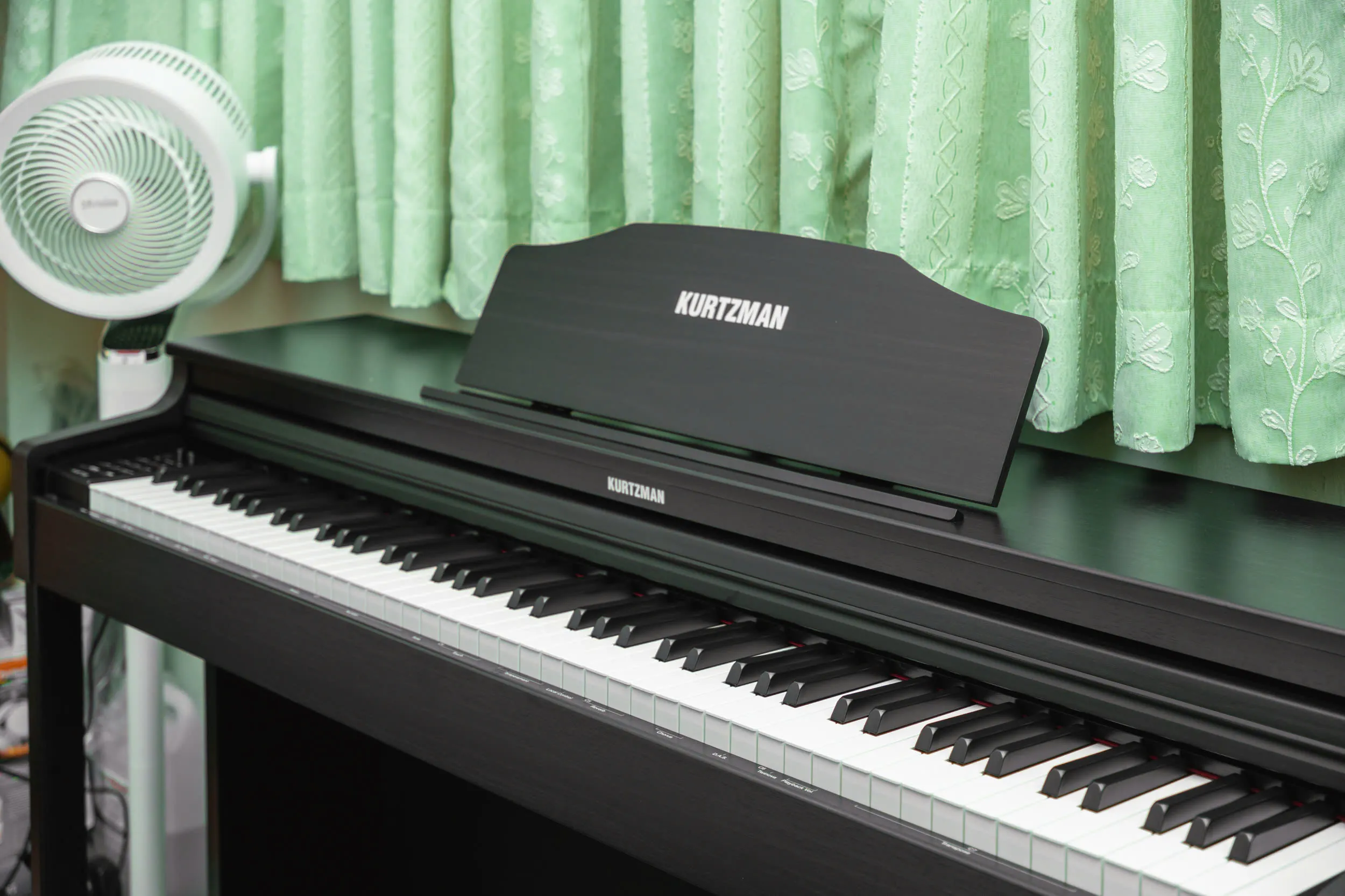 Bàn giao piano điện Kurtzman KS7S về Phú Nhuận - 5