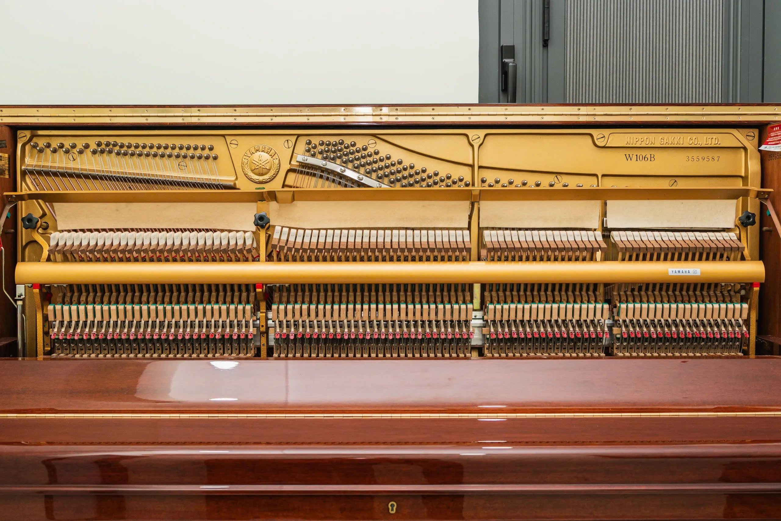 Bàn giao piano cơ Yamaha W106B về Quận 12, TP.HCM - 4