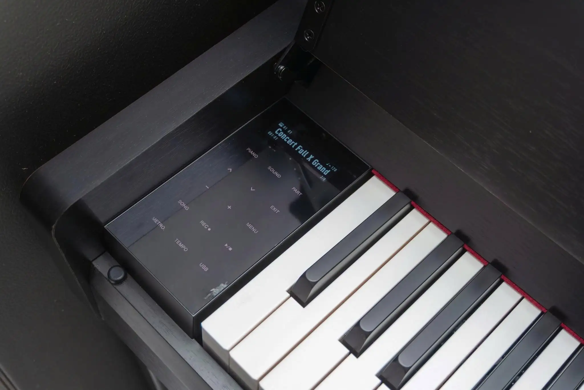 bàn giao piano điện Kurtzman K850 tại Tân Bình